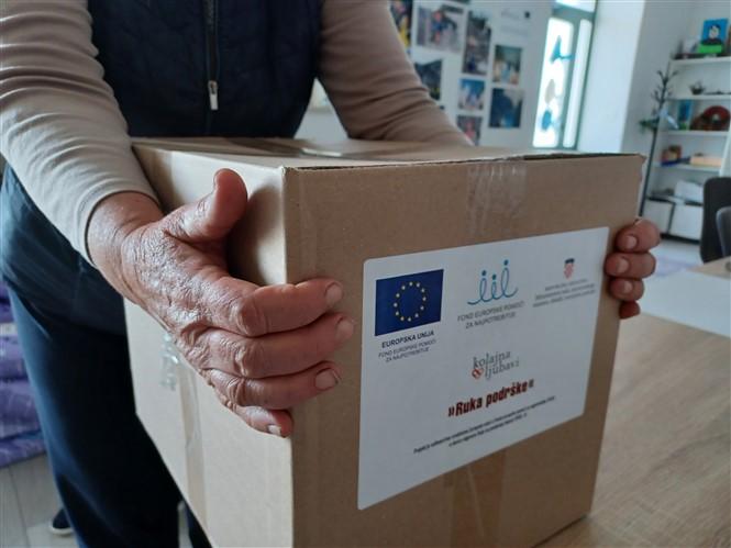 Start  the distribution of humanitarian packages in Imotski